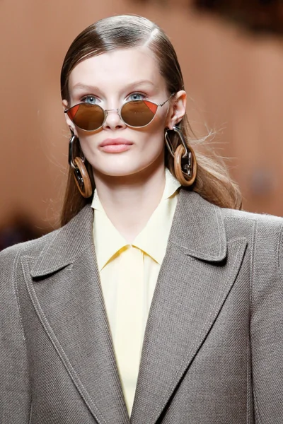Look 39